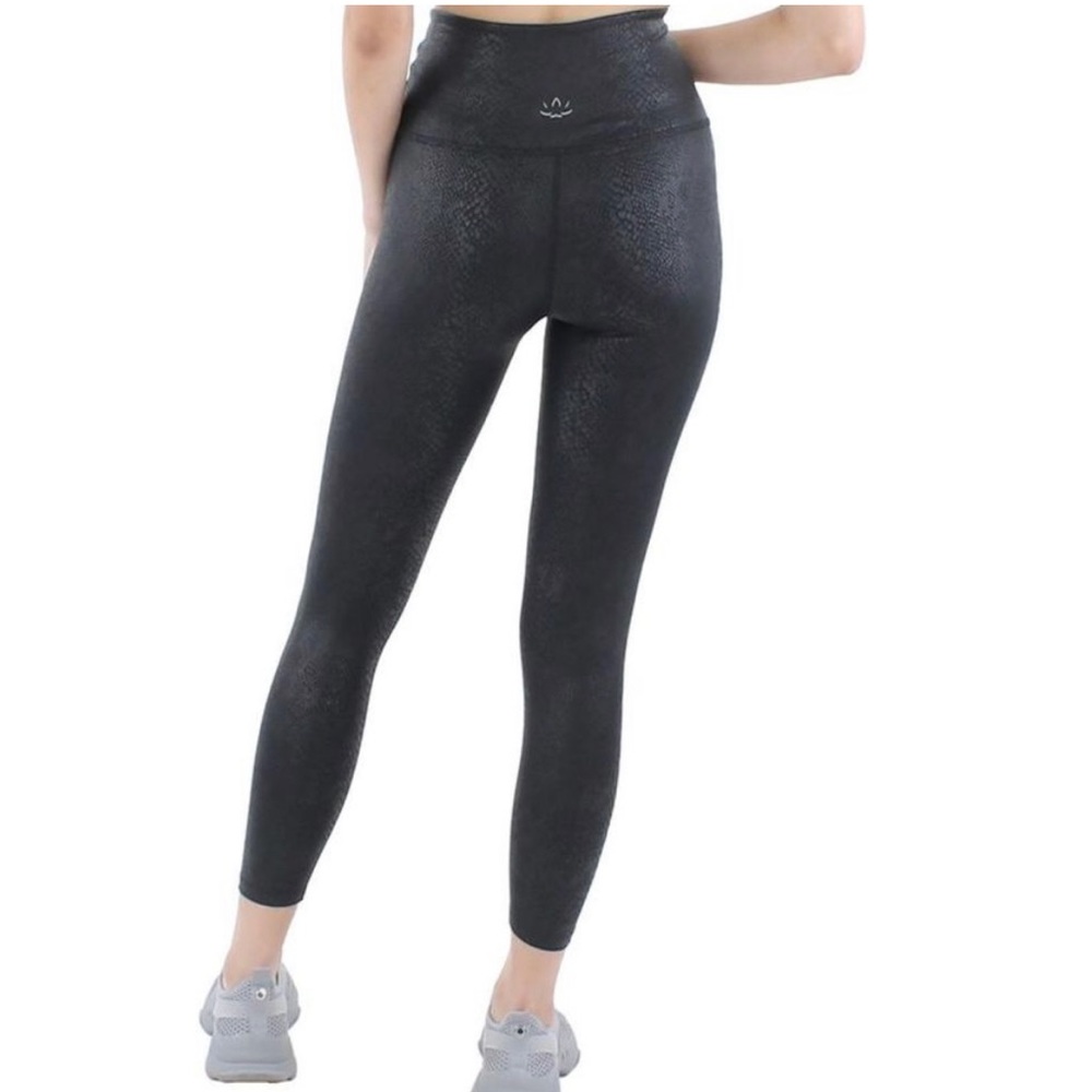 NWT BEYOND YOGA pants